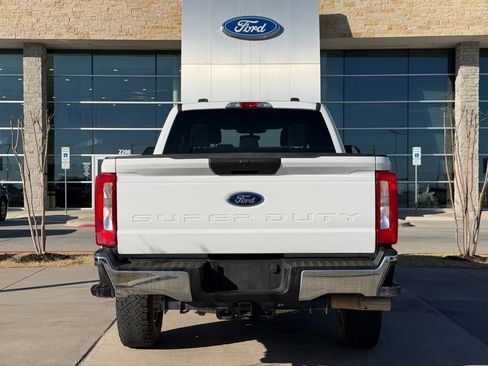 Used 2024 Ford F250 XLT w/ FX4 Off-Road Package image 21