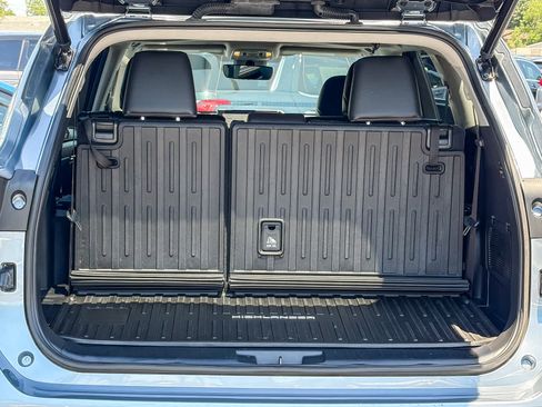Used 2023 Toyota Highlander XLE AWD/4WD image 26