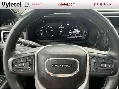 Used 2023 GMC Yukon XL Denali image 25