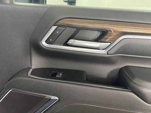 Used 2024 Chevrolet Silverado 2500 LT w/ Convenience Package image 38