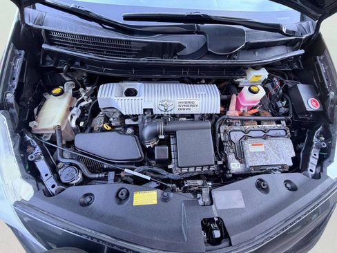 Used 2012 Toyota Prius V Five FWD image 11