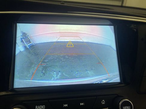 Used 2020 Buick Envision Essence w/ Experience Buick Package AWD/4WD image 9
