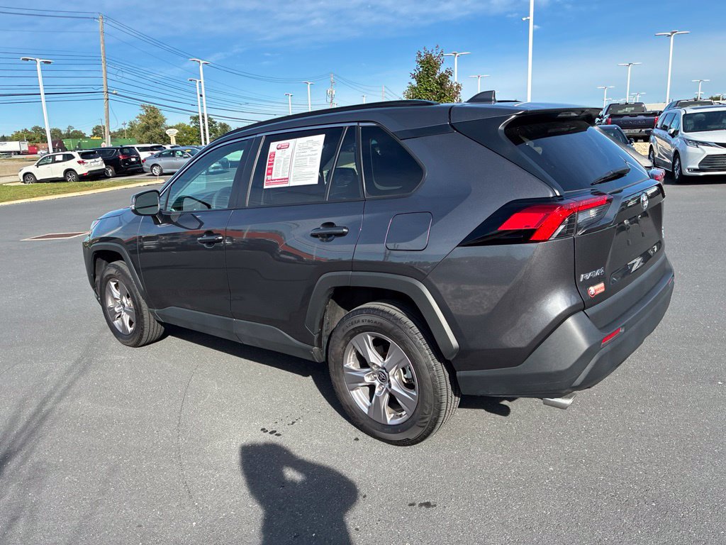 Used 2025 Toyota RAV4 XLE AWD/4WD image 14