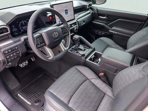 Used 2024 Toyota Tacoma 4x4 Double Cab Hybrid image 13