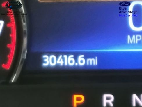 Used 2023 Ford Explorer XLT image 31