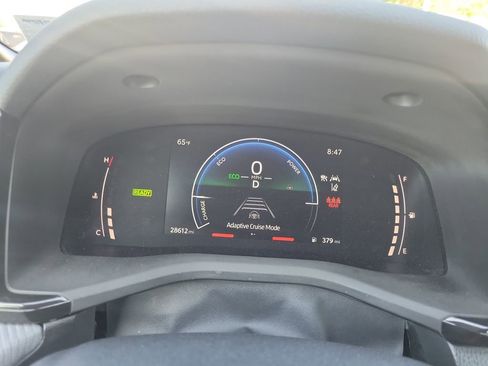 Used 2025 Toyota Camry SE w/ Convenience Package FWD image 22