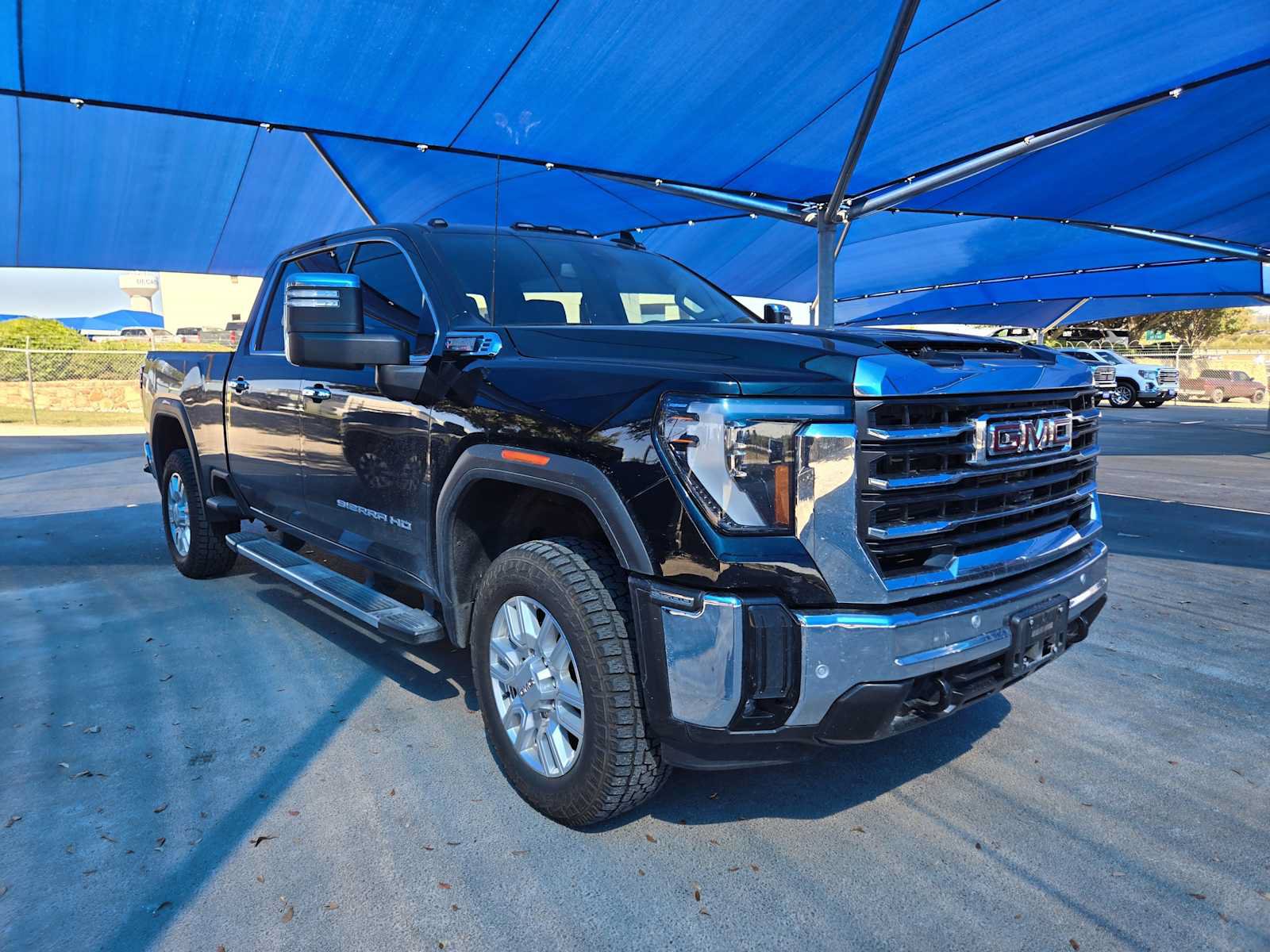 Used 2024 GMC Sierra 2500 SLT w/ Texas SLT Premium Package AWD/4WD image 2