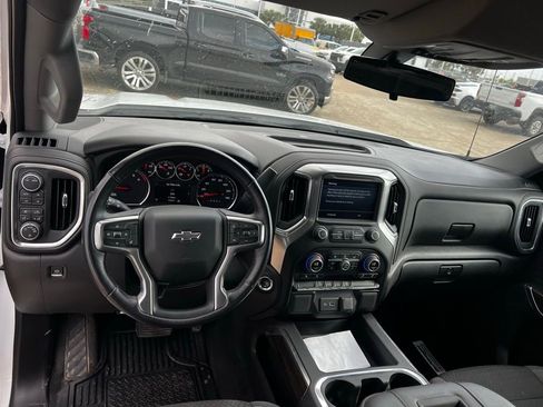 Used 2022 Chevrolet Silverado 1500 LT Trail Boss w/ Bed Protection Package image 12