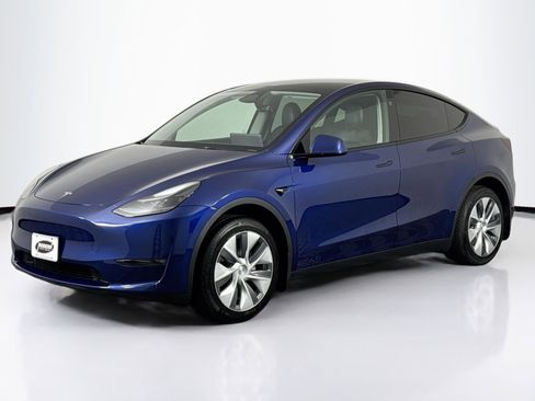 Used 2023 Tesla Model Y Long Range image 6