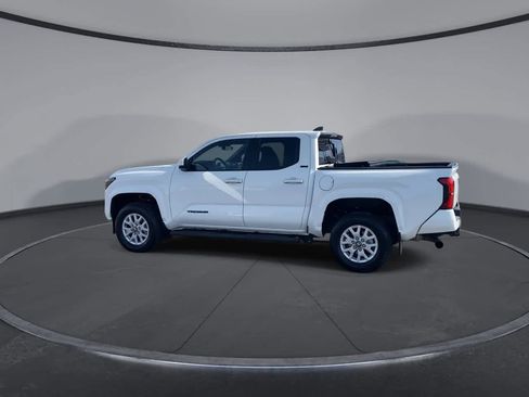 Certified 2024 Toyota Tacoma SR5 AWD/4WD image 7