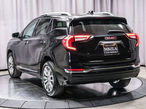 Used 2022 GMC Terrain Denali AWD/4WD image 2