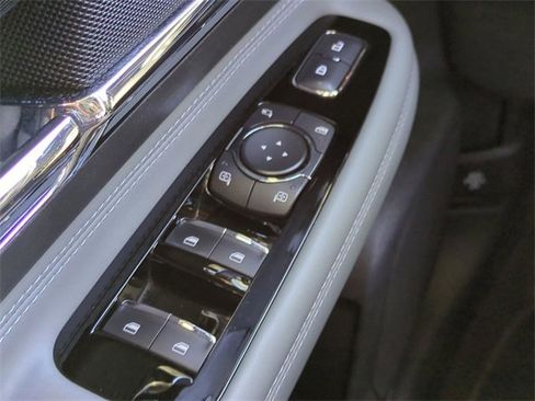 Used 2021 Lincoln Corsair Reserve w/ Equipment Group 201A image 25