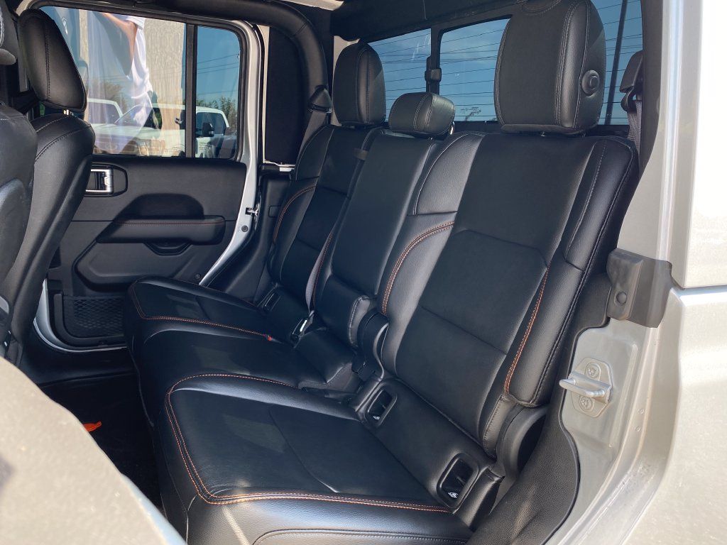 Used 2022 Jeep Gladiator Mojave w/ LED Lighting Group AWD/4WD image 26