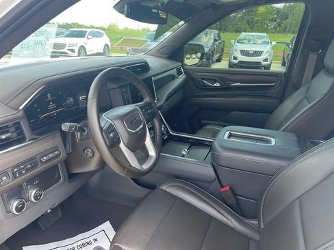 Used 2024 GMC Yukon Denali RWD image 17