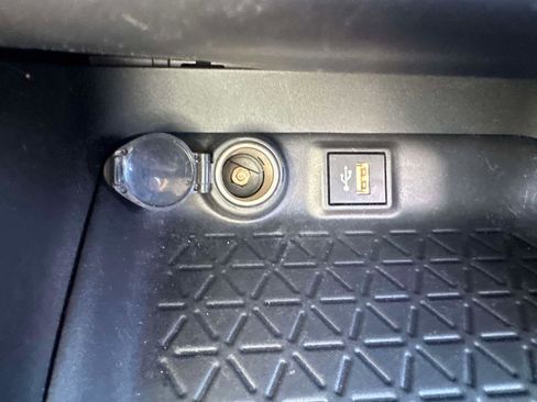 Used 2024 Toyota RAV4 XLE w/ Convenience Package AWD/4WD image 31