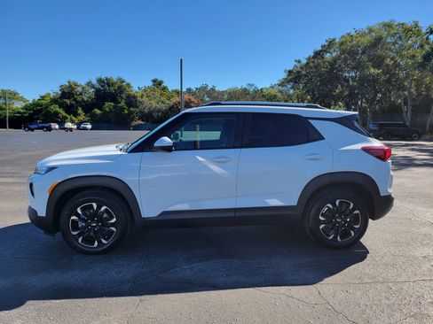 Certified 2022 Chevrolet TrailBlazer LT w/ Convenience Package image 10