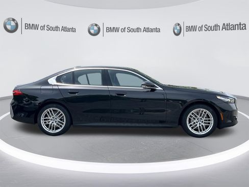 Certified 2025 BMW 530i RWD image 27