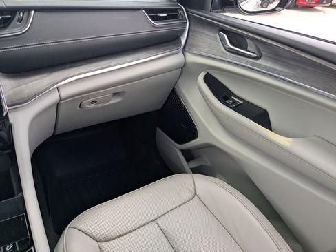 Used 2021 Jeep Grand Cherokee L Overland AWD/4WD image 17