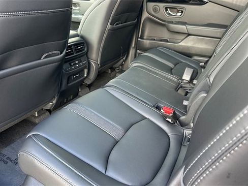 New 2025 Honda Pilot Touring image 13