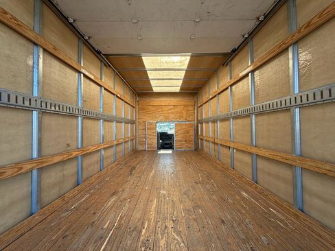 Used 2024 Ford E-350 and Econoline 350 Super Duty w/ Power Windows & Locks Group image 35