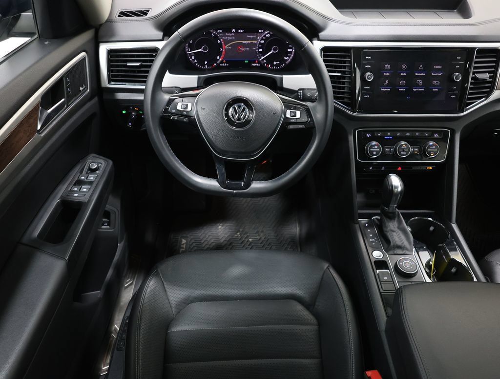 Used 2019 Volkswagen Atlas SEL Premium AWD/4WD image 16