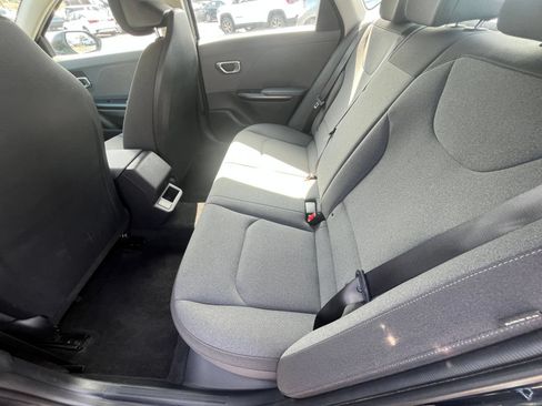 Used 2025 Kia K4 FWD image 27