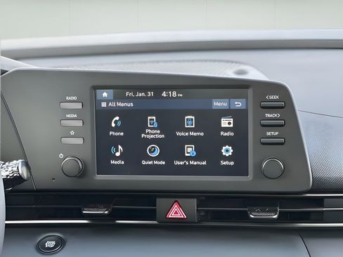 Used 2025 Hyundai Elantra Sport image 21