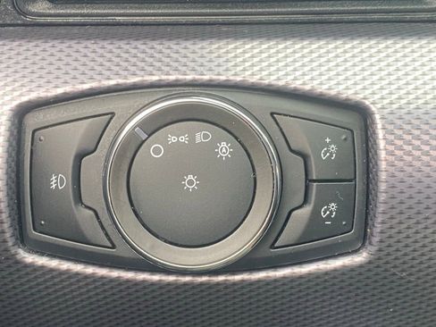 Used 2017 Ford Mustang Coupe image 23