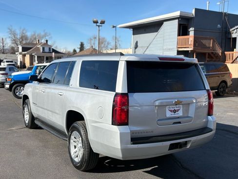 Used 2020 Chevrolet Suburban LT image 7