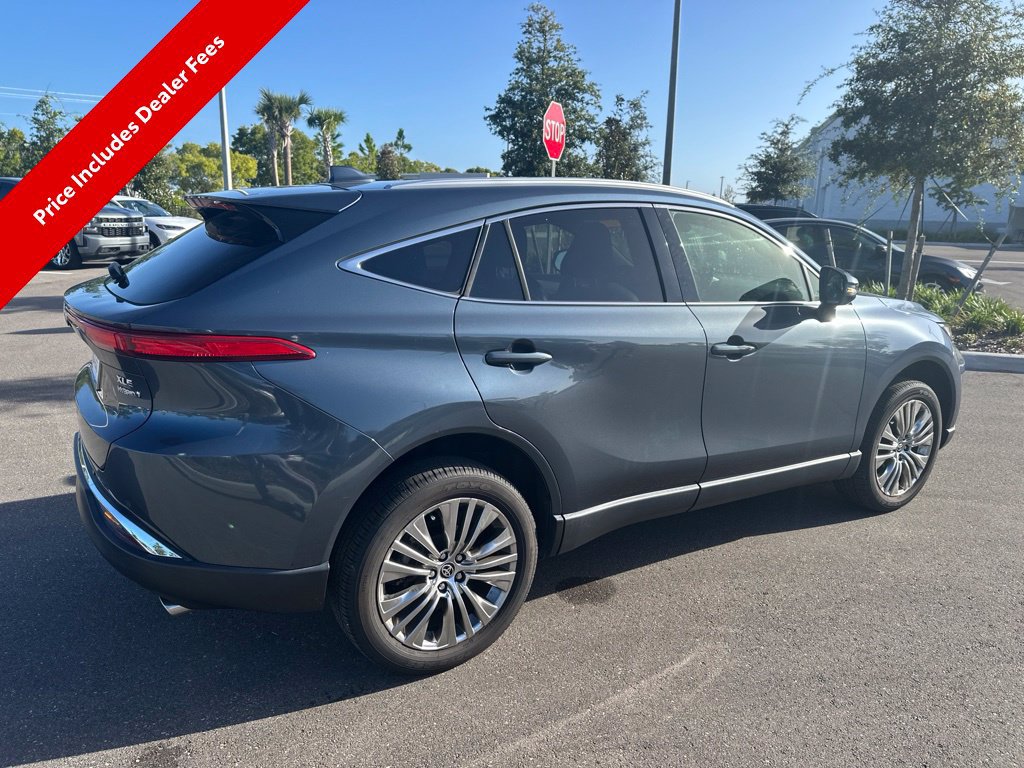 Used 2022 Toyota Venza XLE AWD/4WD image 5