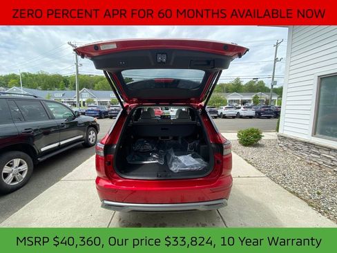 New 2025 Mitsubishi Outlander SE image 23