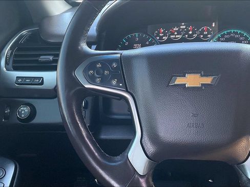 Used 2020 Chevrolet Tahoe Premier w/ Premier 6.2L Value Package RWD image 17