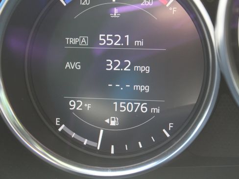 Used 2021 MAZDA MX-5 Miata RF Club RWD image 28