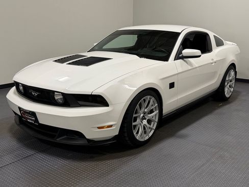 Used 2012 Ford Mustang GT Premium w/ Electronics Pkg RWD image 1