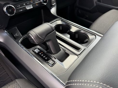 New 2025 Ford F150 XLT w/ Equipment Group 301A Standard image 18