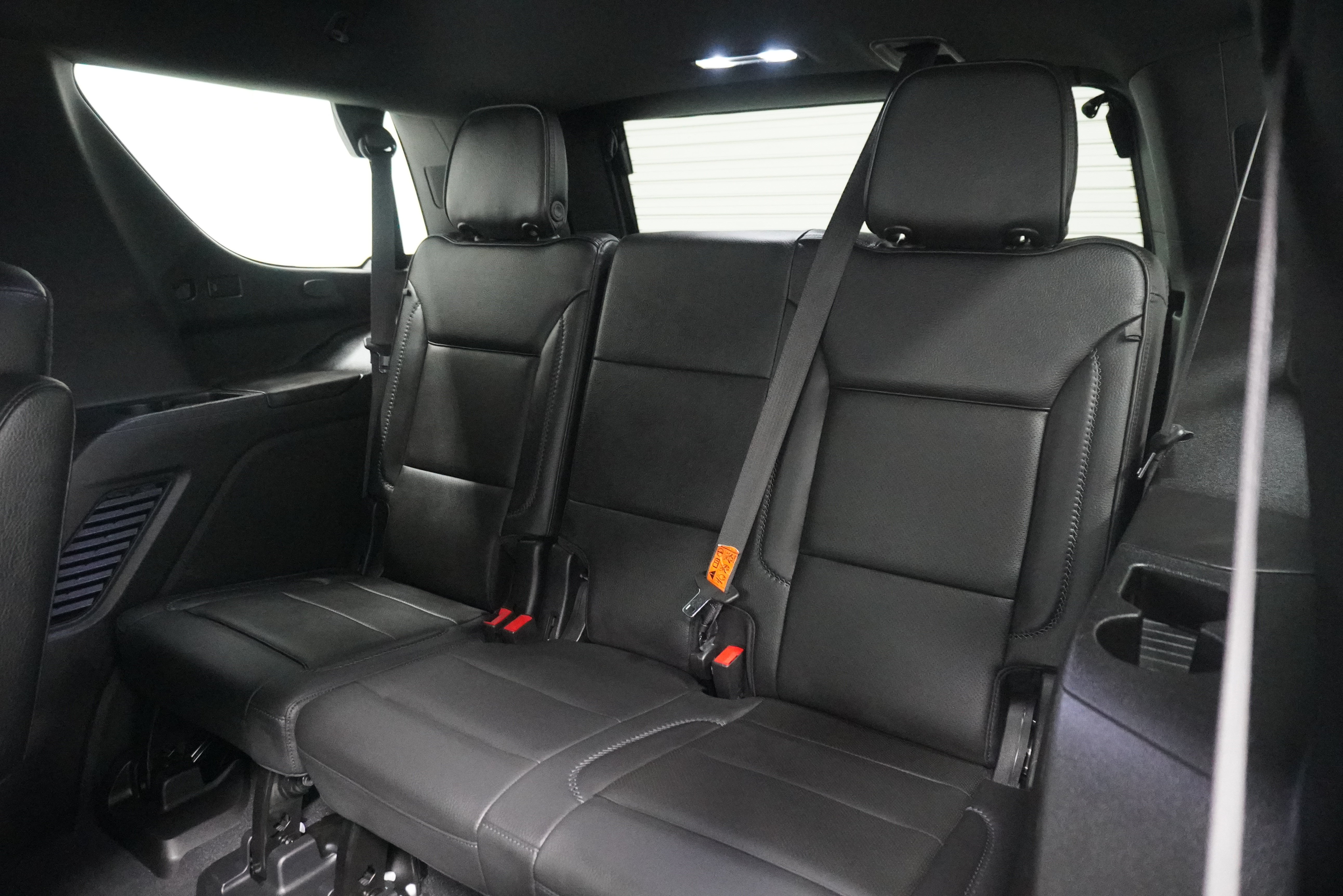 Used 2021 GMC Yukon Denali w/ Denali Premium Package AWD/4WD image 13