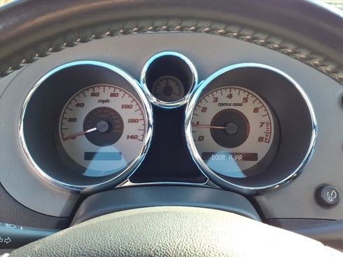 Used 2006 Pontiac Solstice Convertible w/ Premium Package image 19