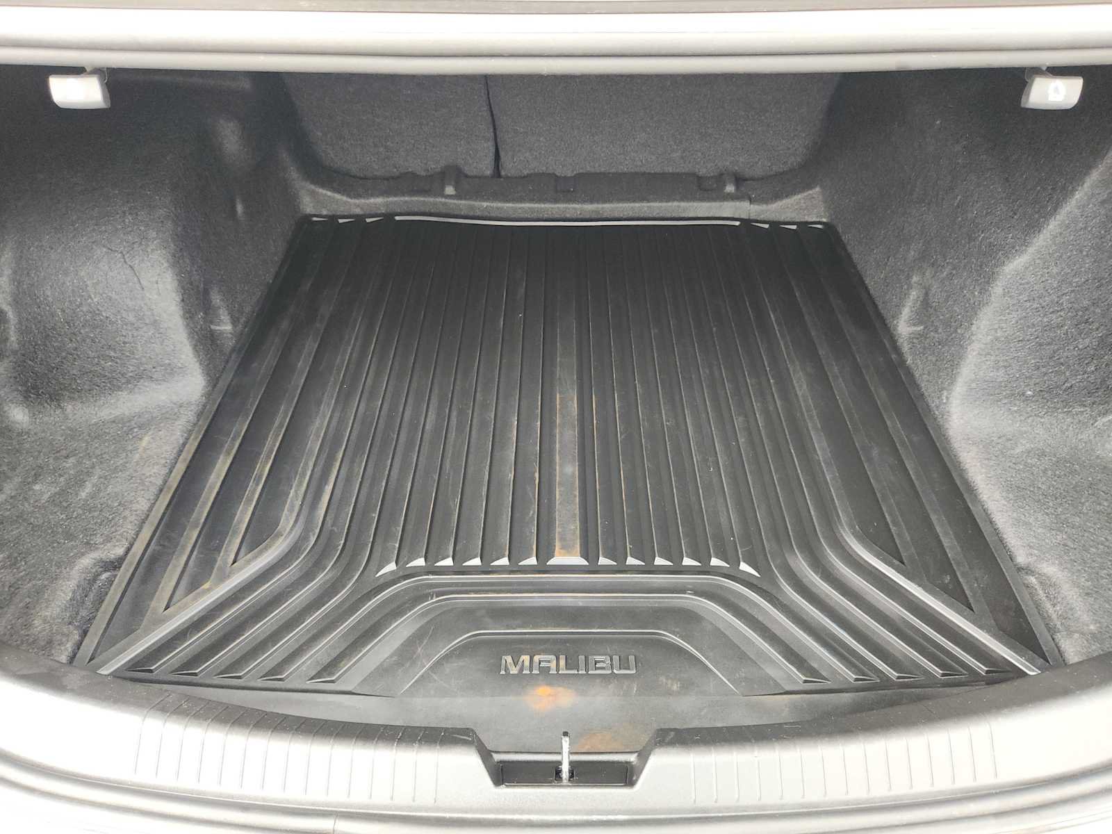 Certified 2022 Chevrolet Malibu LT w/ Leather Package FWD image 33