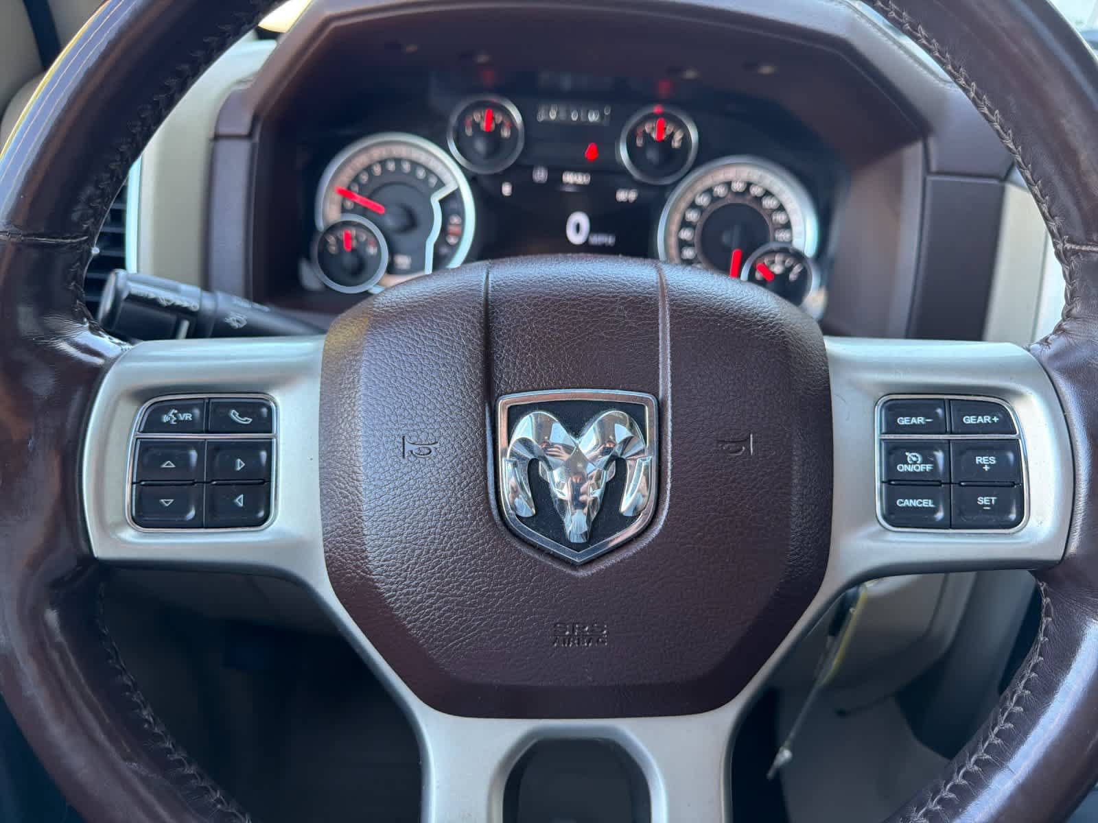 Used 2015 RAM 1500 Laramie AWD/4WD image 23