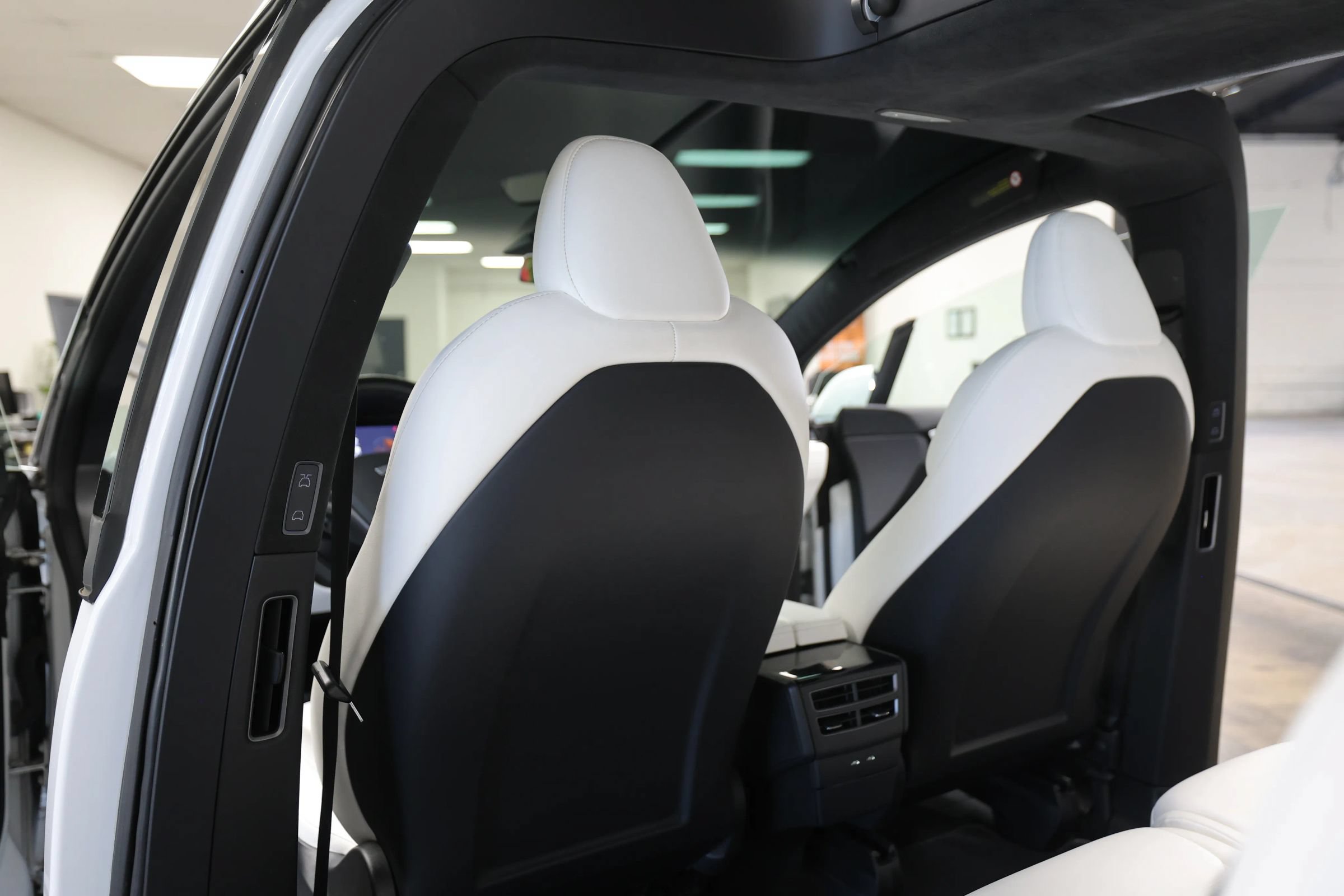 Used 2021 Tesla Model X Long Range AWD/4WD image 46
