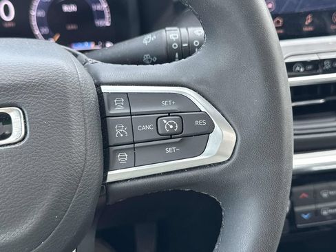 Used 2024 Jeep Compass Limited w/ High Altitude Package AWD/4WD image 23