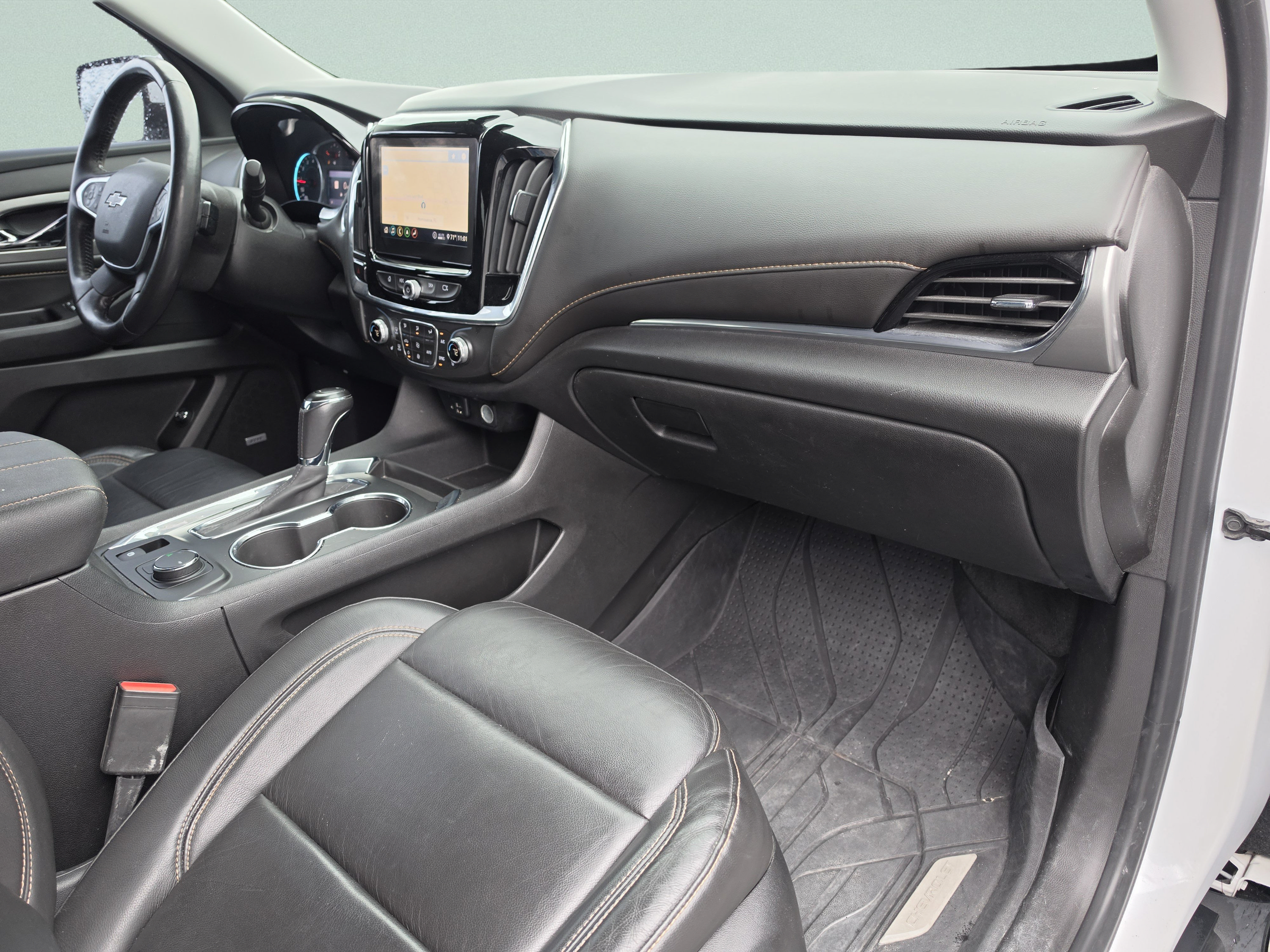 Used 2020 Chevrolet Traverse RS w/ LPO, Floor Liner Package FWD image 18