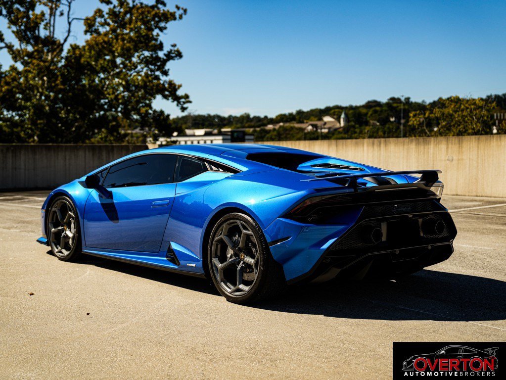 Used 2023 Lamborghini Huracan Tecnica RWD image 4