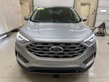 Used 2022 Ford Edge Titanium image 2