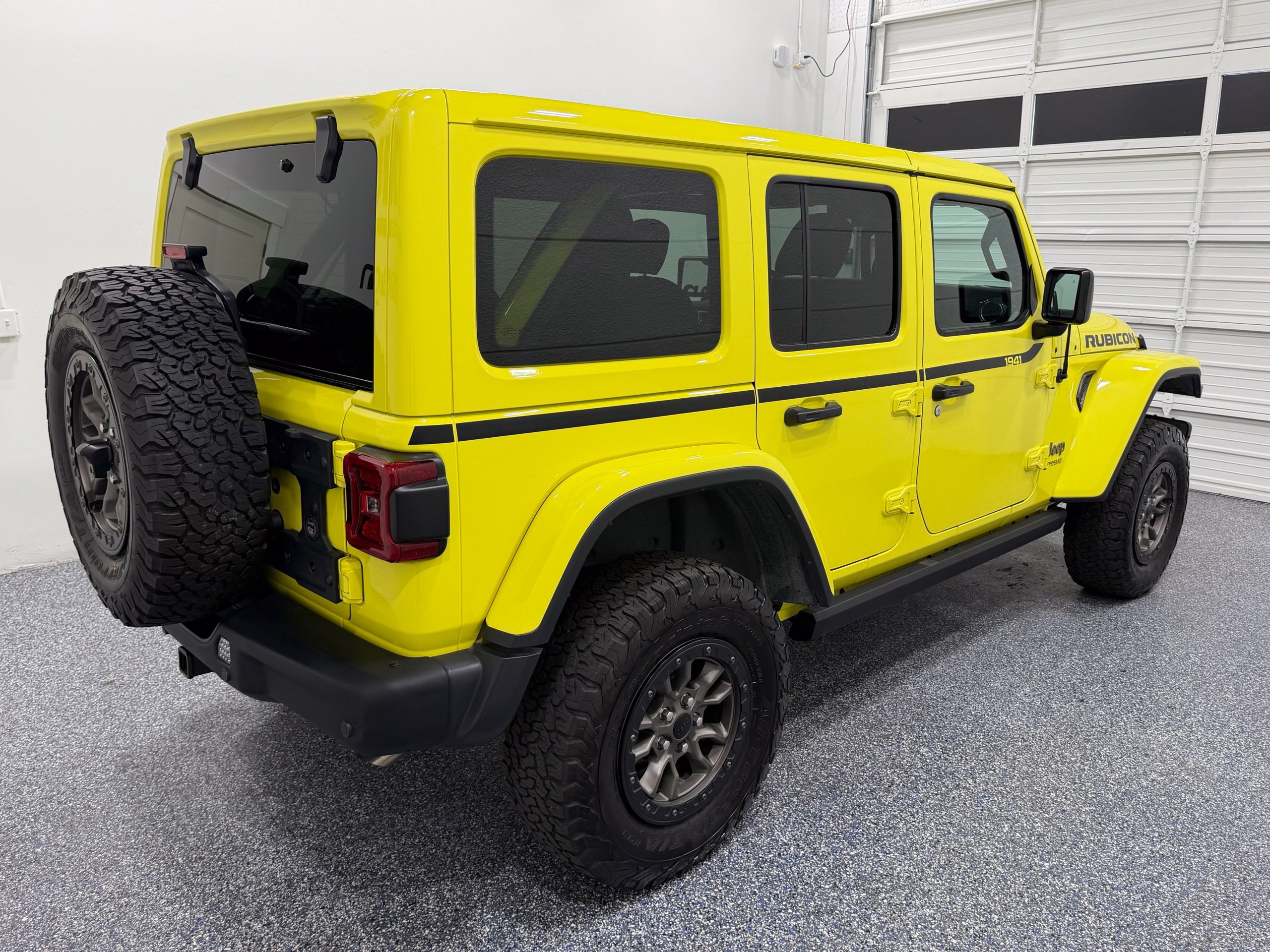 Used 2022 Jeep Wrangler Unlimited Rubicon AWD/4WD image 6