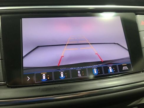 Used 2020 Buick Enclave Avenir w/ Avenir Technology Package AWD/4WD image 3