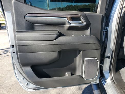 Used 2023 Chevrolet Silverado 1500 RST image 8