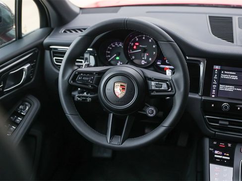 Certified 2025 Porsche Macan Turbo image 27