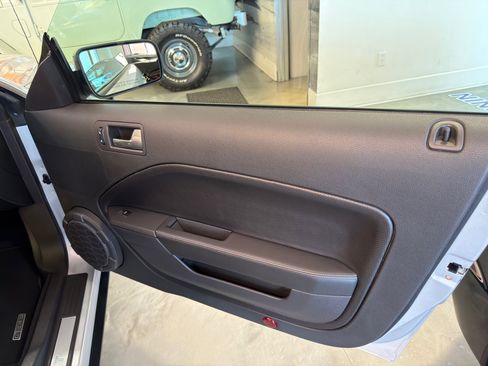 Used 2009 Ford Mustang Shelby GT500 image 11