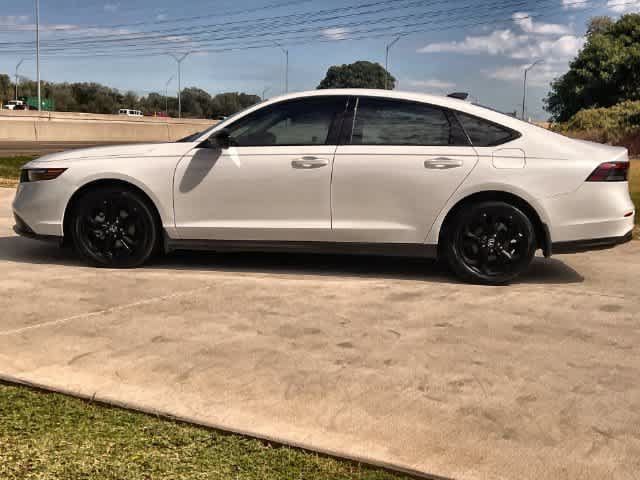 Used 2025 Honda Accord SE image 4